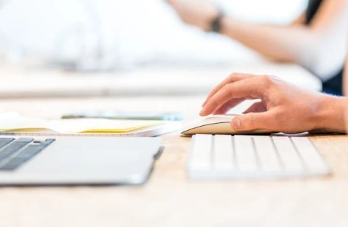 企業(yè)官網(wǎng)2.0升級(jí)：從數(shù)字名片到增長(zhǎng)引擎的戰(zhàn)略重構(gòu)